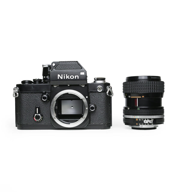 Nikon F2 35mm SLR Analog Kamera inkl. Nikon Zoom-Nikkor 35-70mm F3.3-4.5 Objektiv