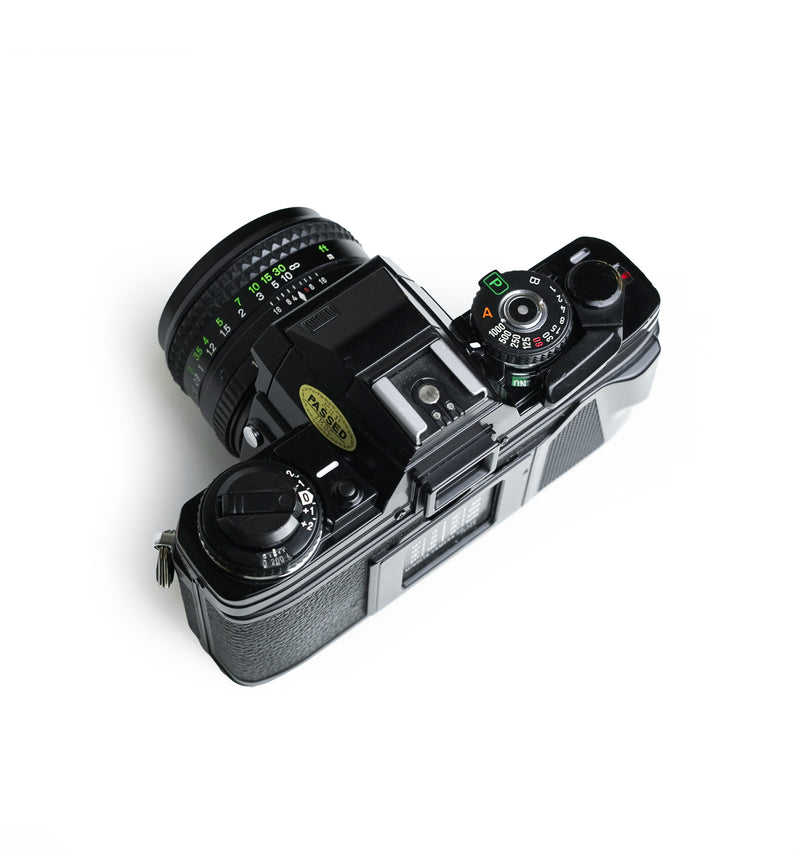 Minolta X-700 35mm SLR Film Camera with 50mm Lens