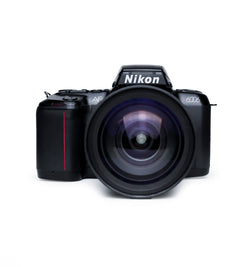 Nikon N6006 35mm SLR Film Camera with 28-200mm f3.8 Lens