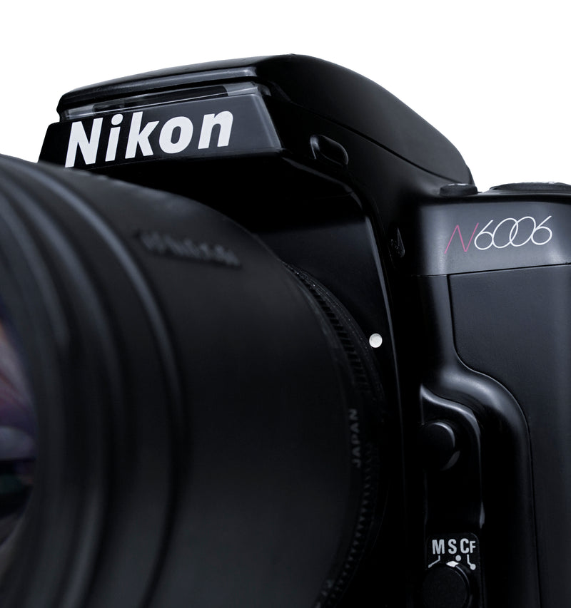 Nikon N6006 35mm SLR Film Camera with 28-200mm f3.8 Lens