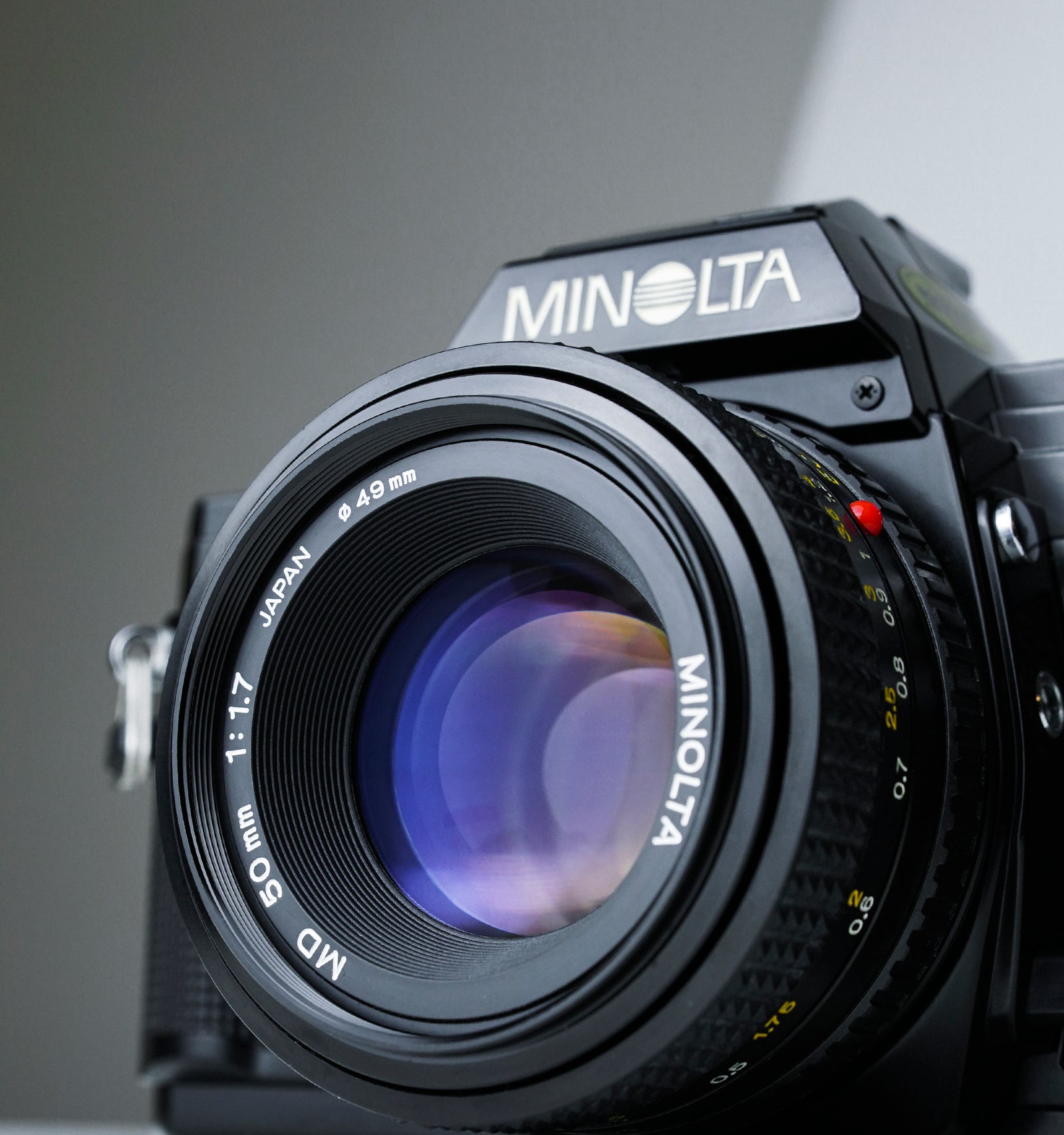 Minolta X-700 35mm SLR Film Camera with 50mm F1.7 Lens