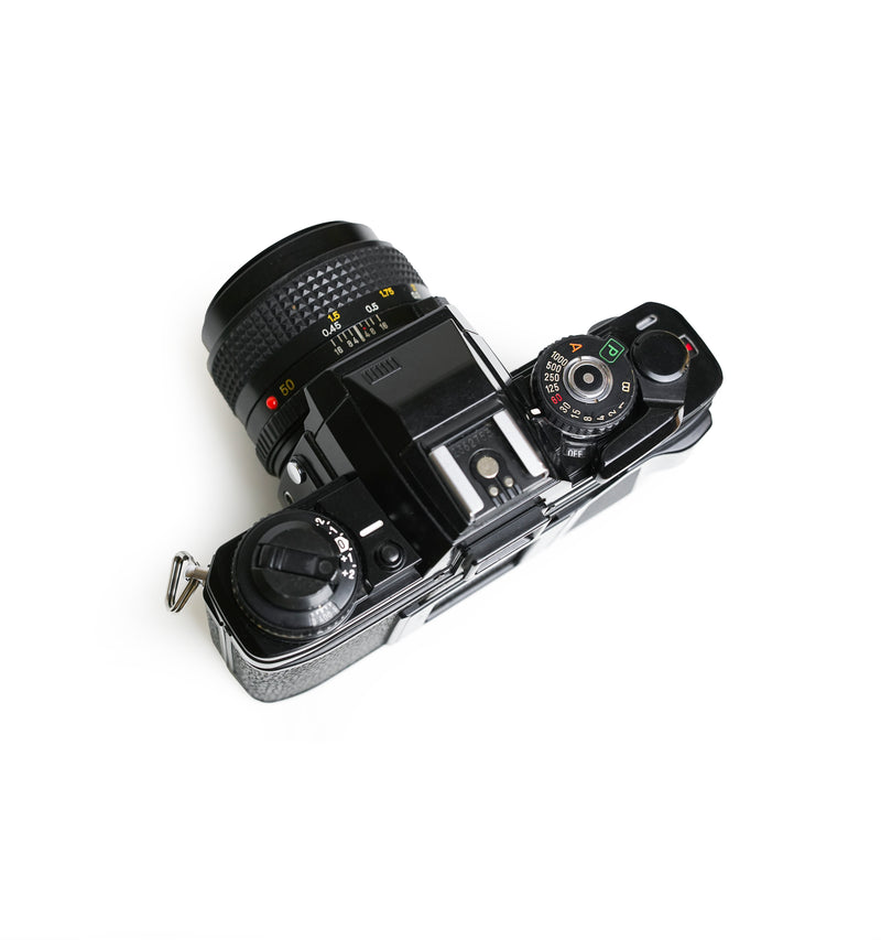 Minolta X-700 35mm SLR Film Camera with 50 mm & 28 mm Lens